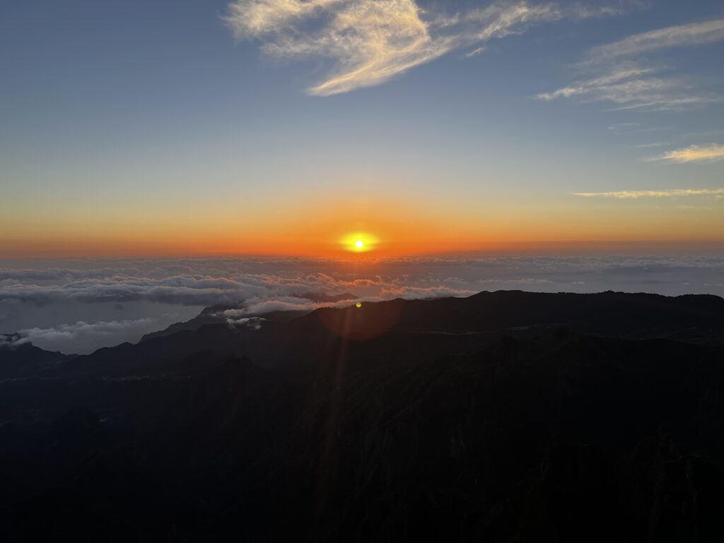 Wschód słońca na Pico do Arieiro - Madera w 7 dni